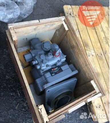 Гидравлический насос погрузчика Hitachi ZW310