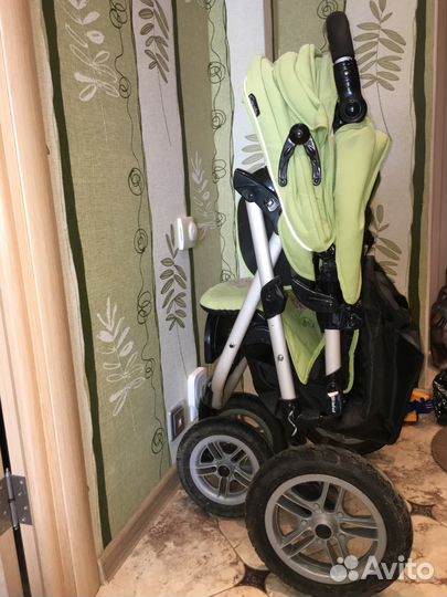 Коляска прогулочная