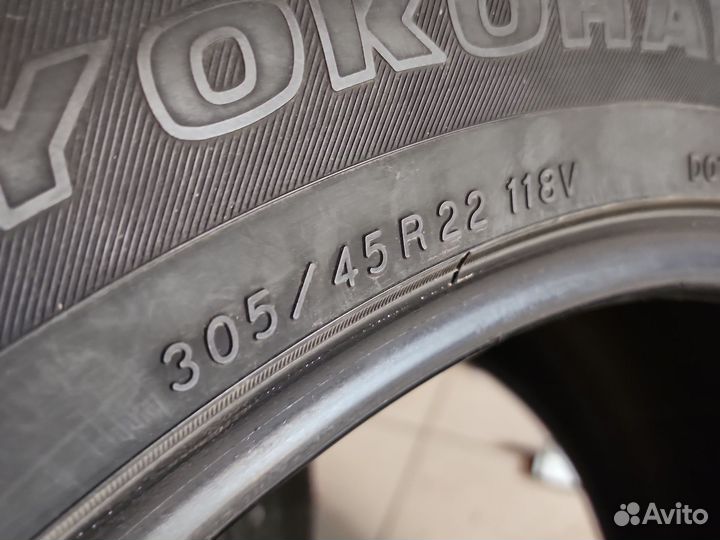 Yokohama Parada Spec-X 305/45 R22