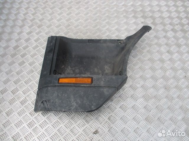 Подножка левая длинная узкая кабина на Isuzu Forwa