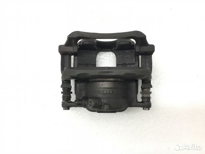 Суппорт передний правый Mercedes Cla C117 1.6 2014