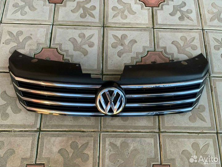 Решетка радиатора passat b7