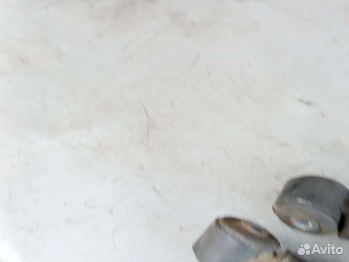 Стойки задние Mitsubishi Outlander XL