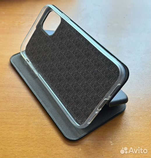 Чехол для телефона на iPhone 11