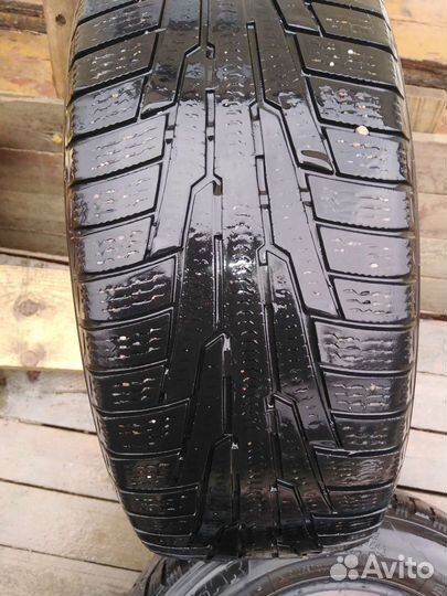 Hankook AH11 215/55 R16 95H
