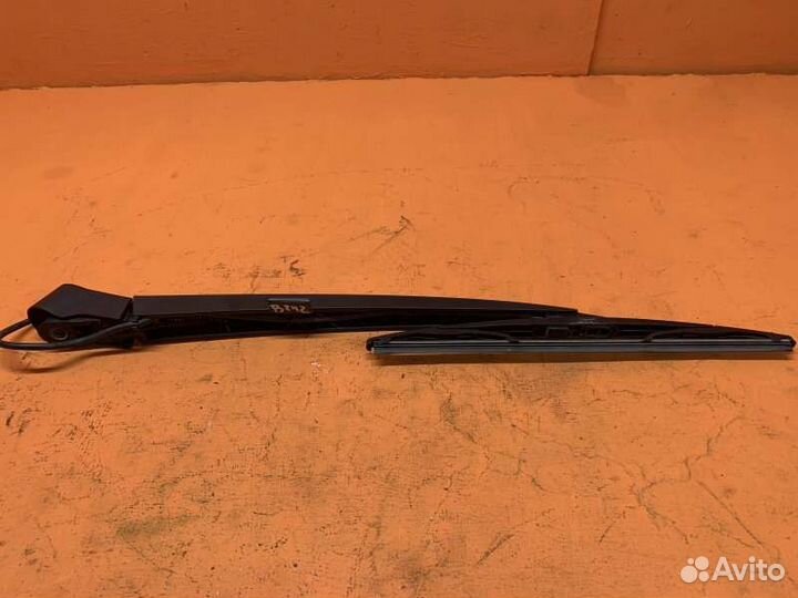 Поводок стеклоочистителя задний Chevrolet Tahoe