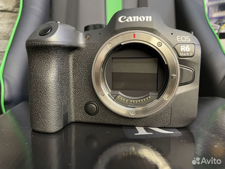 Canon EOS R6 Mark II почти новый