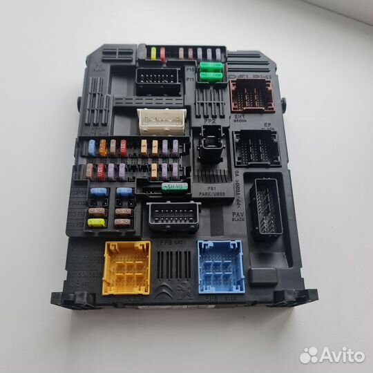 Блок предохранителей BSI Delphi FL-5 Peugeot