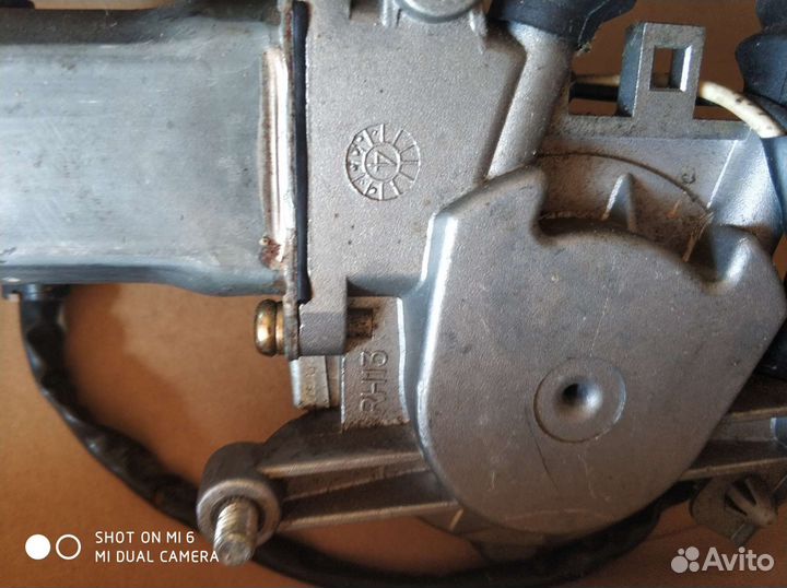 Стеклоподъемник kia sportage 1 задняя дверь