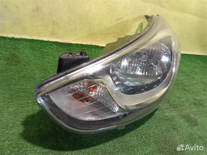 Фара левая Hyundai Solaris 2010