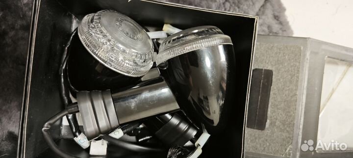 Triumph Thruxton Bobber поворотники