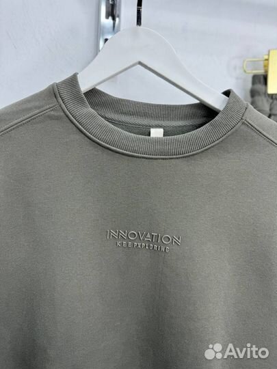 Спортивный костюм женский