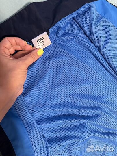 Продам спортивный костюм