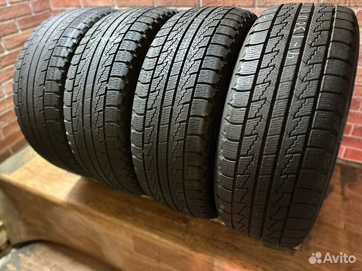Roadstone Winguard 215/55 R17 94Q