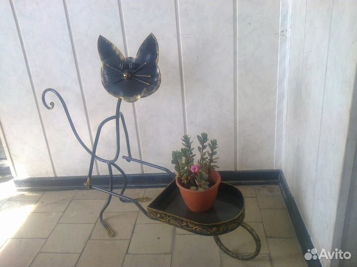 Цветочники кованые