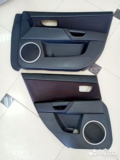 Обшивки дверей Mazda 3 BK 2008