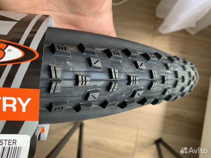 Покрышка для велосипеда maxxis Forekaster 29 х2.35