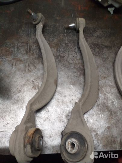 Передние нижние рычаги на mercedes w221