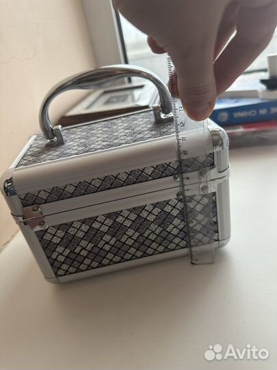 Шкатулка для украшений на замочке новая