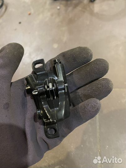 Калипер гидравлический shimano MT200