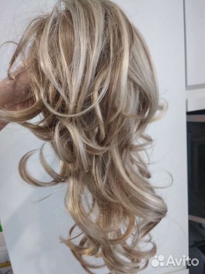 Волосы на заколках