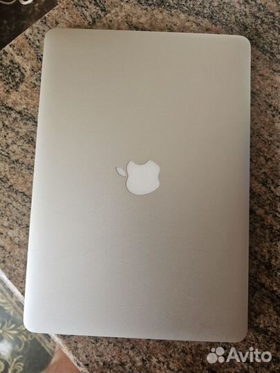 Apple MacBook Air i5