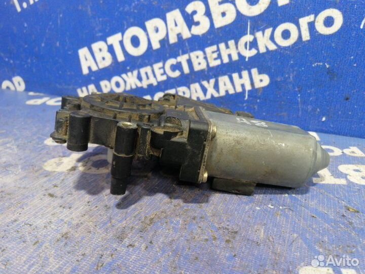 Моторчик стеклоподъемника Audi A8 седан ABZ 1996