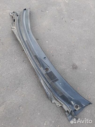 Накладка на лобовое стекло (жабо) nissan altima L3