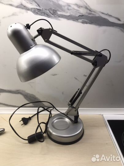 Лампа настольная