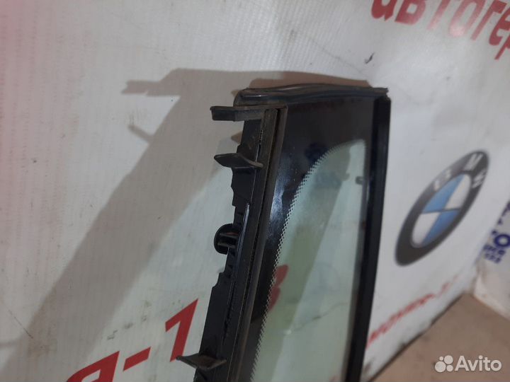 Форточка двери задняя правая Mercedes Glk300 X204