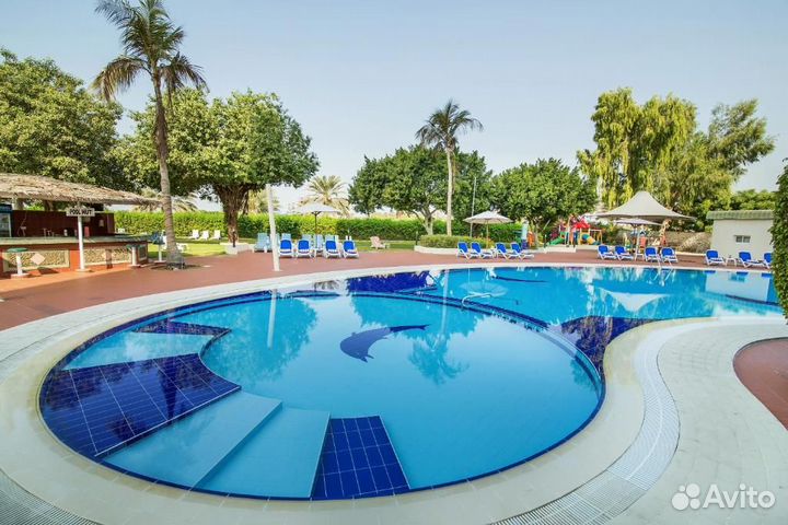 Горящие туры в ОАЭ Hotel Holiday International 4*