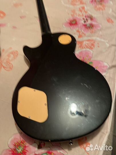 Электрогитара