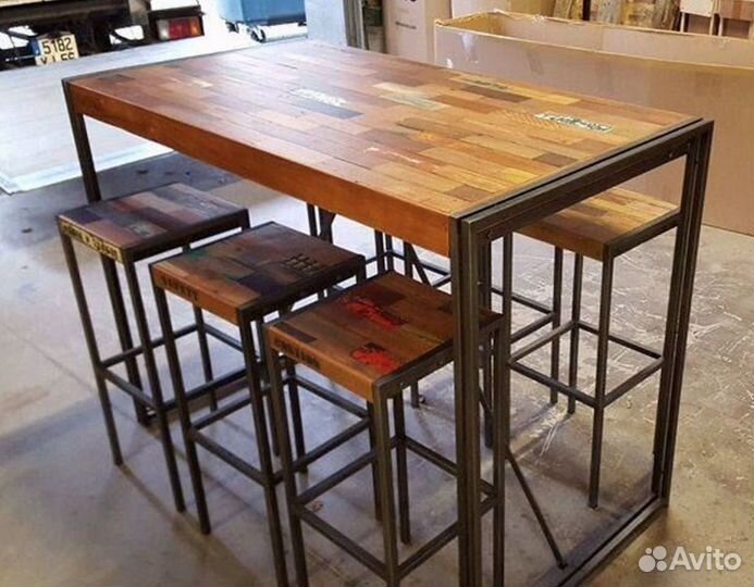 Столы и стулья