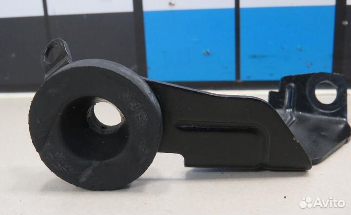 Кронштейн патрубка BMW 5-Series (F10,F11,F18) 2009