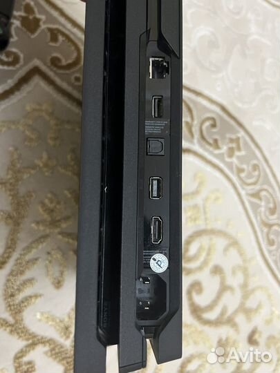 Sony PS4 pro 1tb