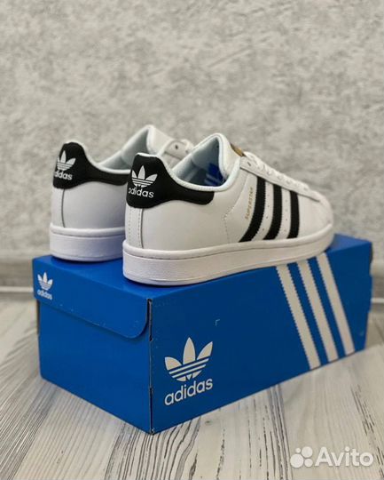 Adidas superstar