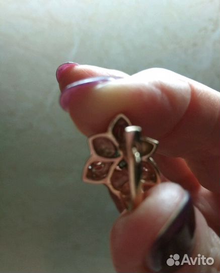 Серьги золотые с изумрудами