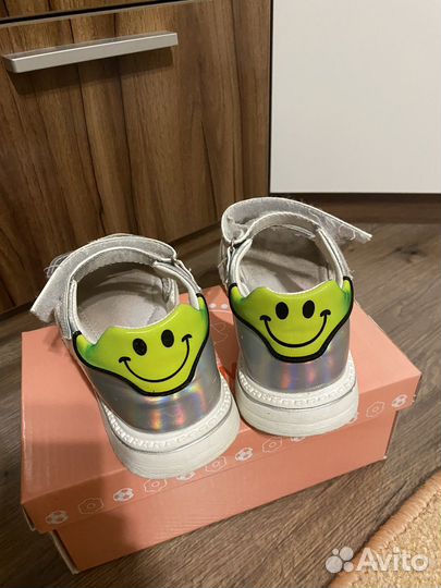 Сандалии для девочки