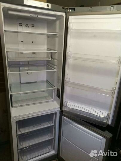 Отдам Холодильник hotpoint ariston HBM1181.3Sf