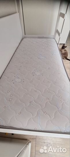 Двухъярусная кровать бу с матрасами