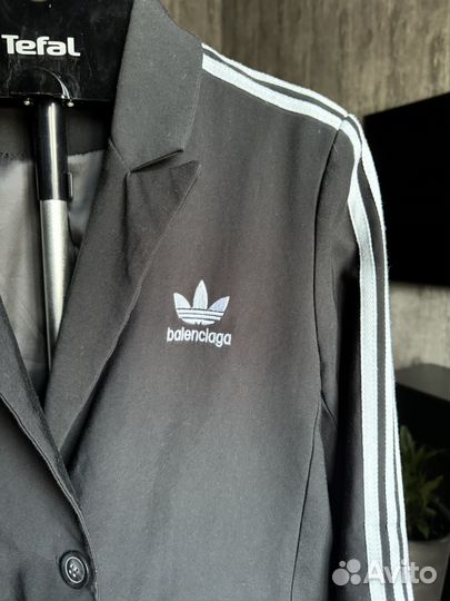 Классический костюм Adidas Balenciaga