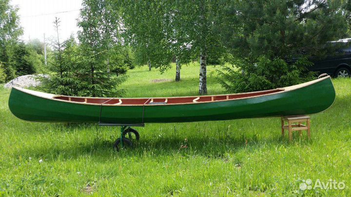 Лодка каноэ