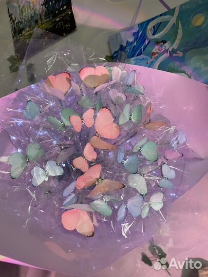 Букет из бабочек с подсветкой