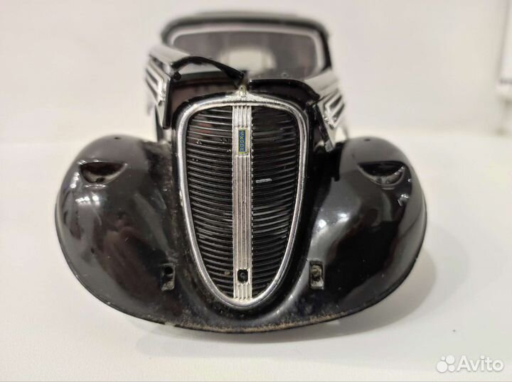 Skoda Superb 1938 1/18