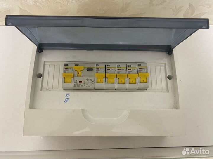 Щиток электрический в сборе