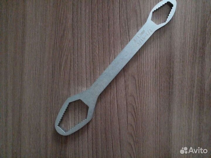 Ключ гаечный универсальный 8-22
