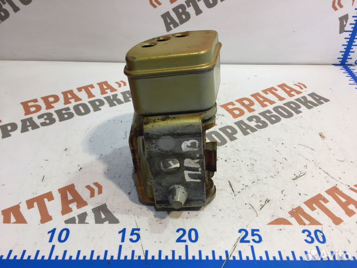 Пежо 207 Петля верхняя передней двери