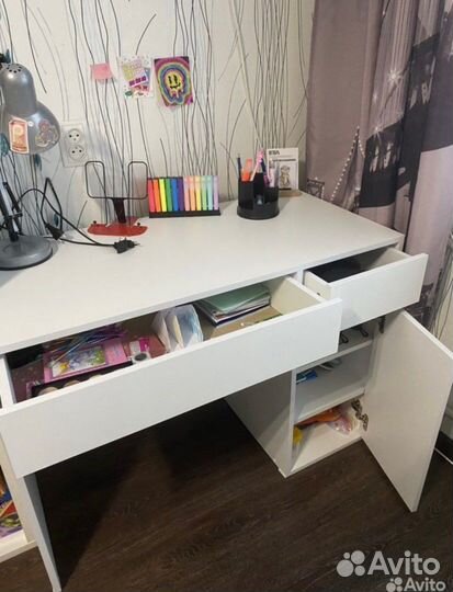 Рабочий стол новый в упаковке.Аналог Икеа