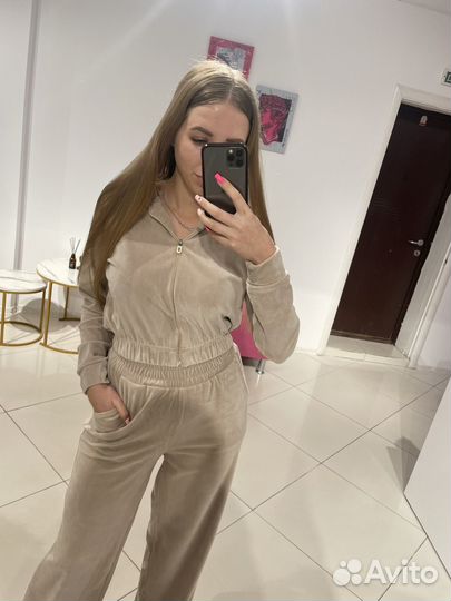 Велюровый костюм женский