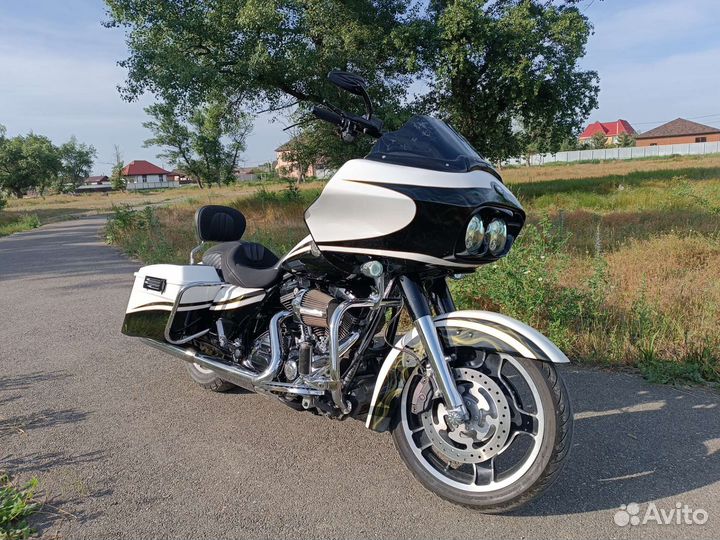 Harley Davidson Road Glide CVO